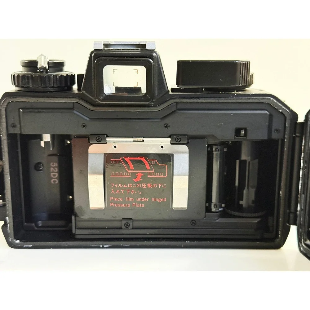 Nikon Nikonos IV-A 35mm Film Camera Kit Black Underwater Nikkor 35mm f/2.5 Lens